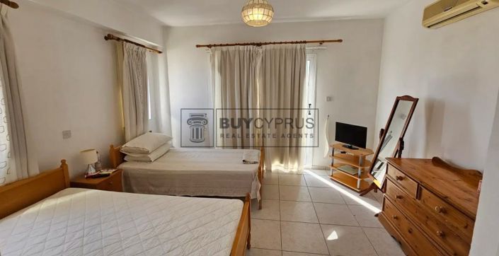 Image No.9-2 Bed Townhouse for sale