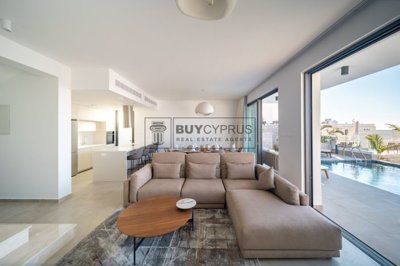 Detached Villa For Sale  in  Chlorakas