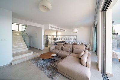 Detached Villa For Sale  in  Chlorakas