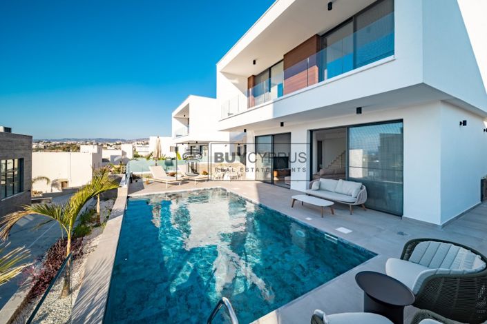 Image No.3-3 Bed Villa for sale