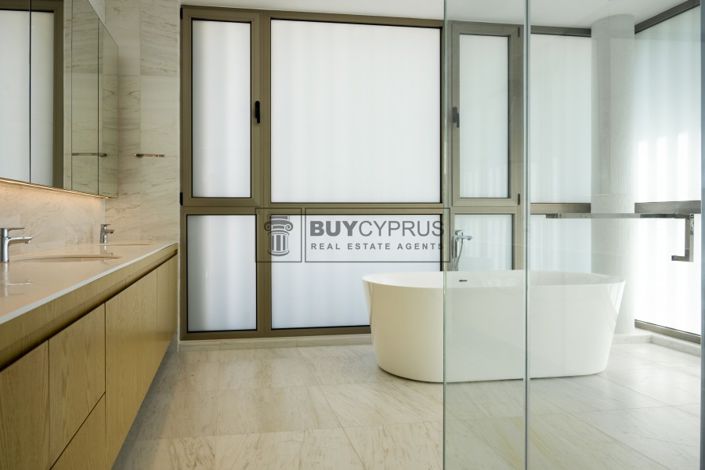 Image No.7-3 Bed Villa for sale