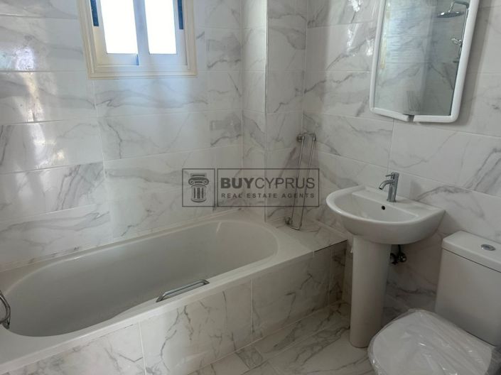 Image No.11-3 Bed Villa for sale