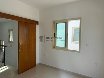 Detached Villa For Sale  in  Emba