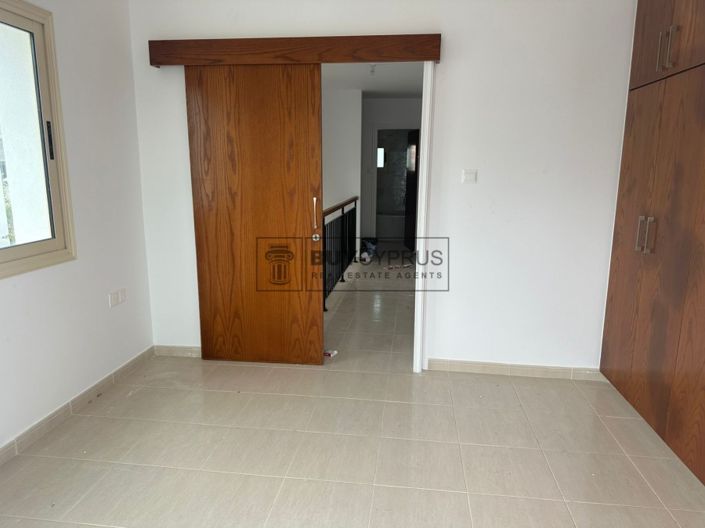 Image No.20-3 Bed Villa for sale