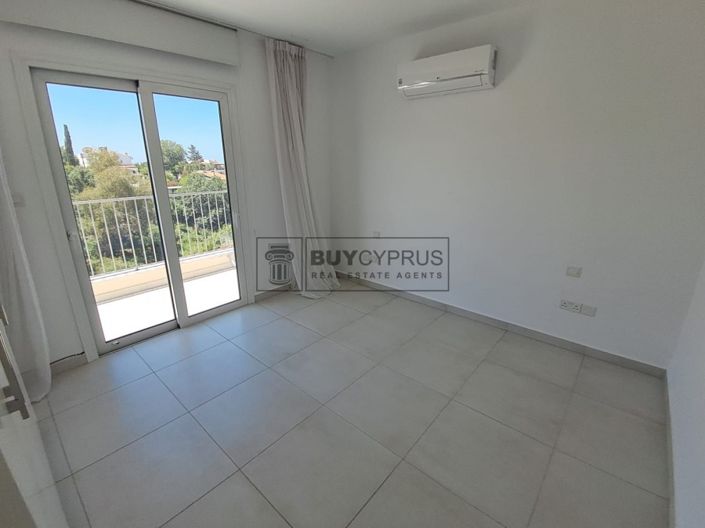 Image No.9-2 Bed Townhouse for sale