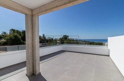 Apartment For Sale  in  Coral Bay