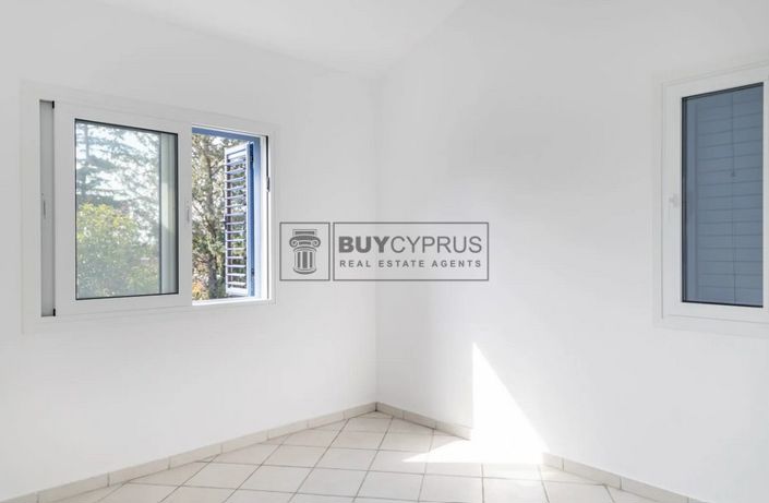 Image No.7-3 Bed Villa for sale