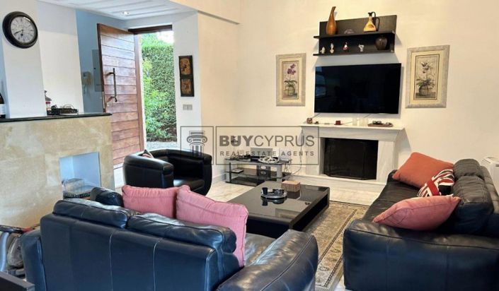 Image No.8-3 Bed Villa for sale