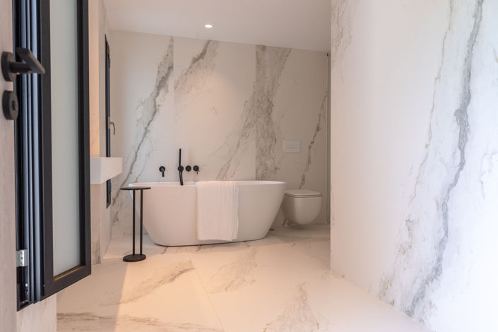 Image No.12-7 Bed Villa for sale