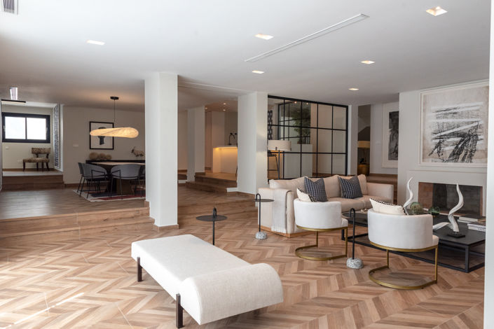 Image No.8-7 Bed Villa for sale