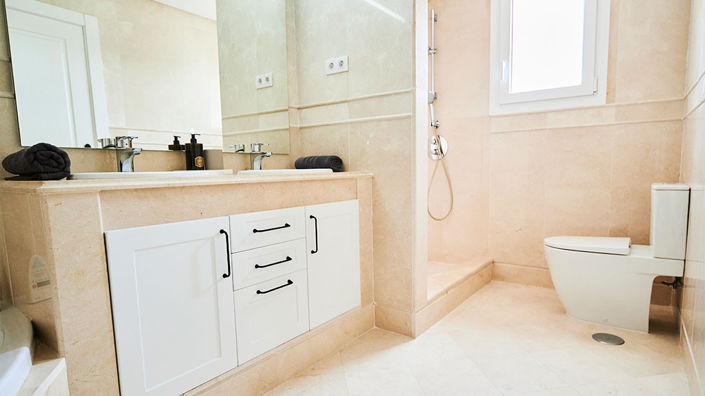 Image No.16-3 Bed Apartment for sale