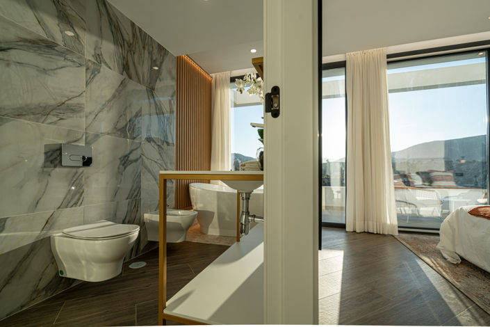 Image No.10-3 Bed Villa for sale