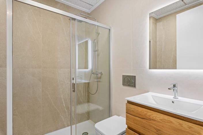 Image No.9-2 Bed Apartment for sale