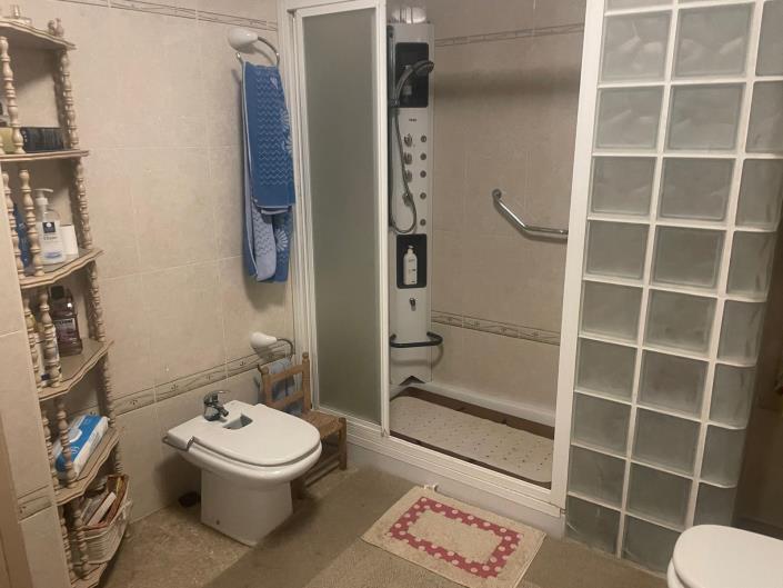 Image No.17-4 Bed Apartment for sale