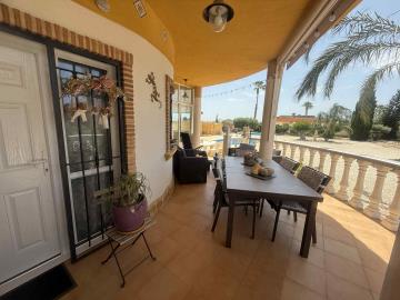 1ee2fc75-184a-4b78-aa35-c1f2d1b35b10