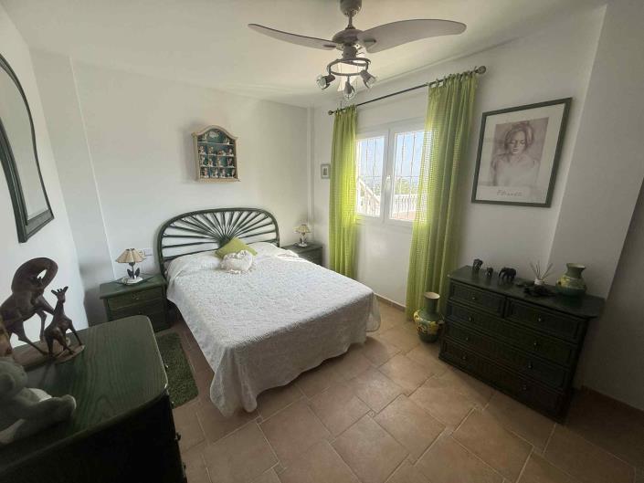 Image No.26-3 Bed Villa / Detached for sale