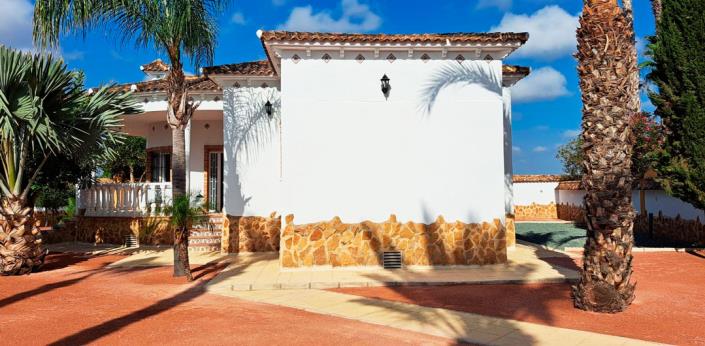 Image No.2-3 Bed Villa for sale