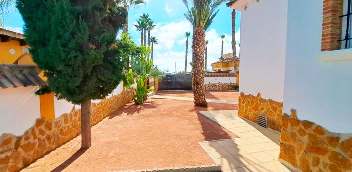 Image No.24-3 Bed Villa for sale