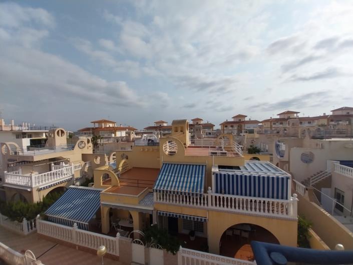 Image No.17-2 Bed Townhouse for sale