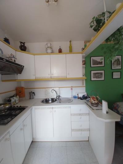 Image No.9-2 Bed Townhouse for sale