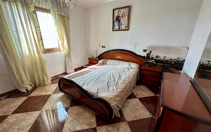 Image No.9-Maison de campagne de 3 chambres à vendre à Crevillente