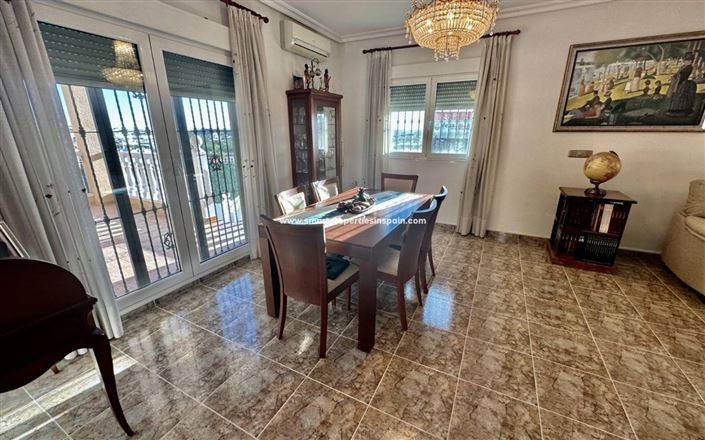 Image No.12-5 Bed Villa for sale