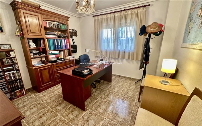 Image No.15-5 Bed Villa for sale