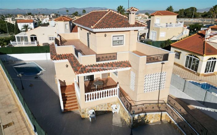 Image No.40-5 Bed Villa for sale
