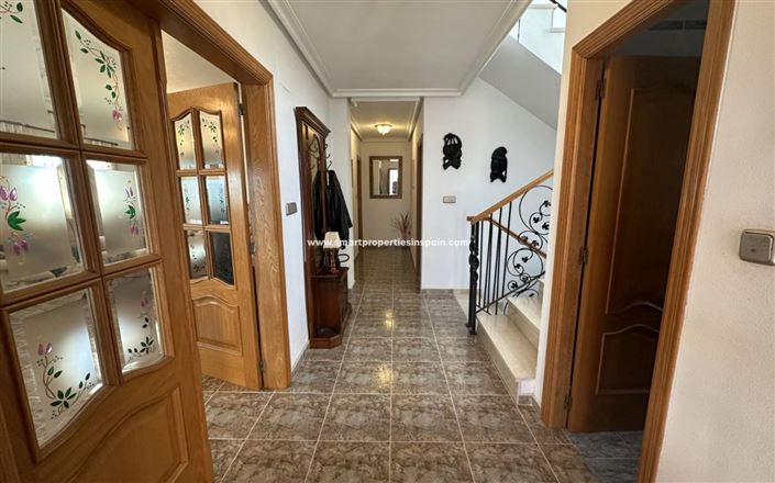 Image No.6-5 Bed Villa for sale