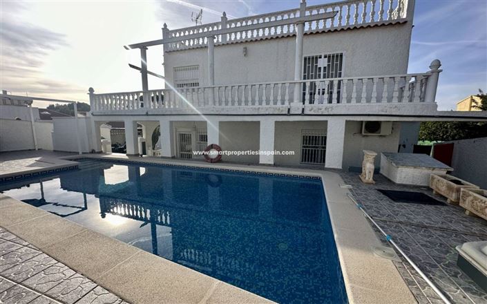 Image No.36-4 Bed Villa for sale