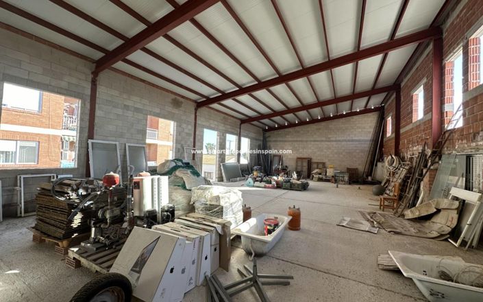 Image No.7-3 Bed Townhouse for sale