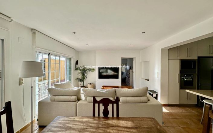 Image No.13-6 Bed Villa for sale