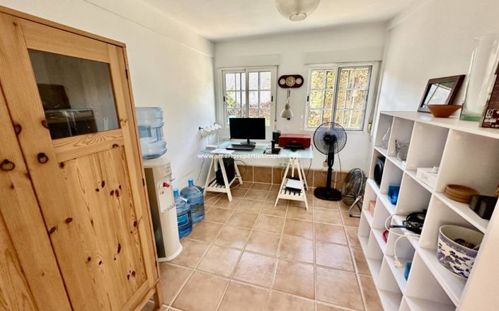 Image No.15-6 Bed Villa for sale