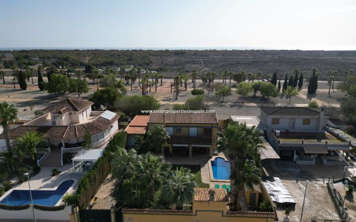 Image No.41-6 Bed Villa for sale