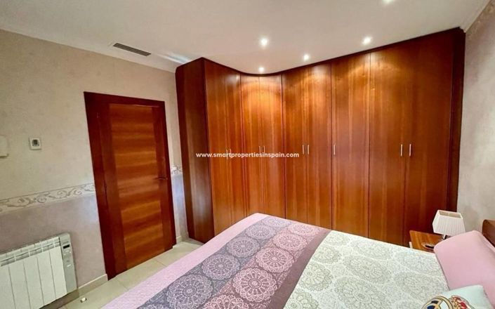 Image No.9-7 Bed Villa for sale