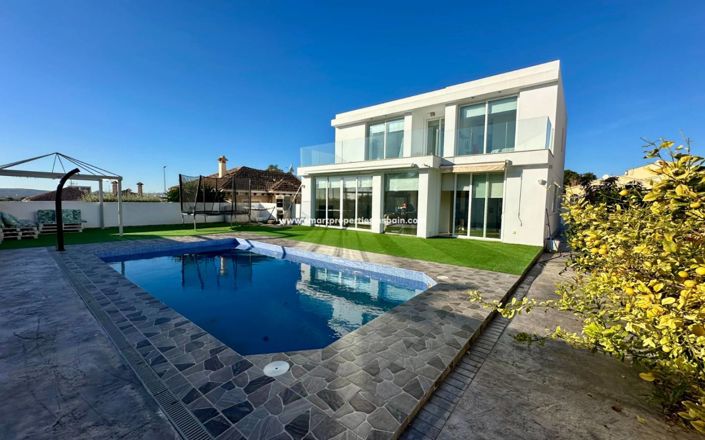 Image No.2-4 Bed Villa for sale