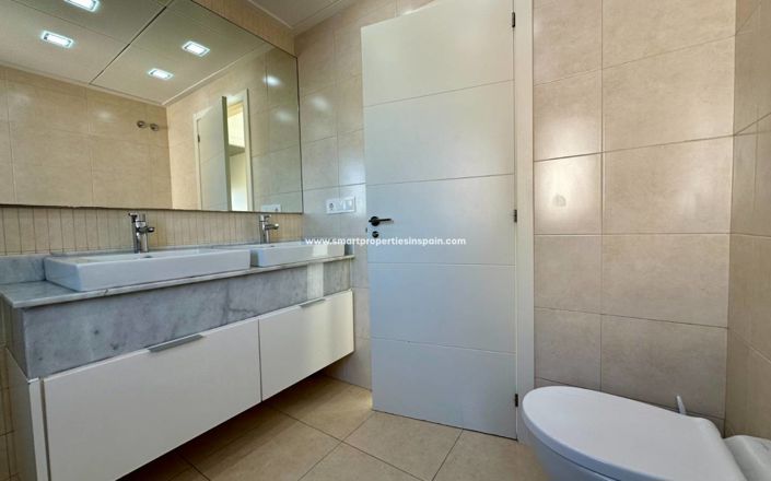 Image No.22-4 Bed Villa for sale