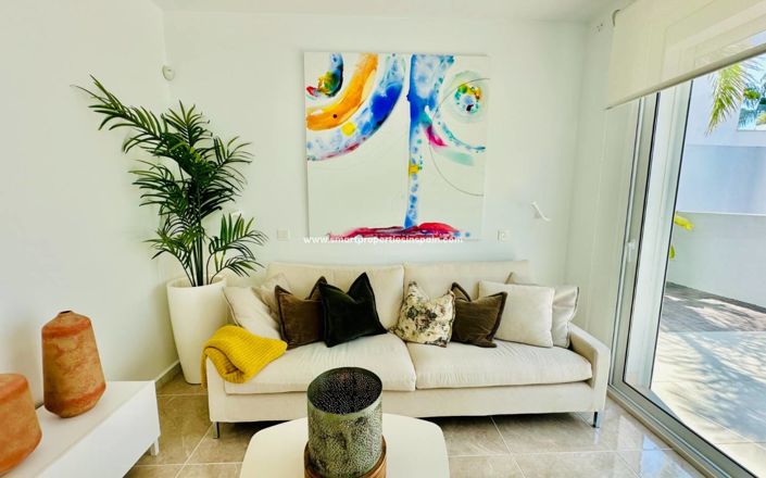 Image No.21-3 Bed Villa for sale