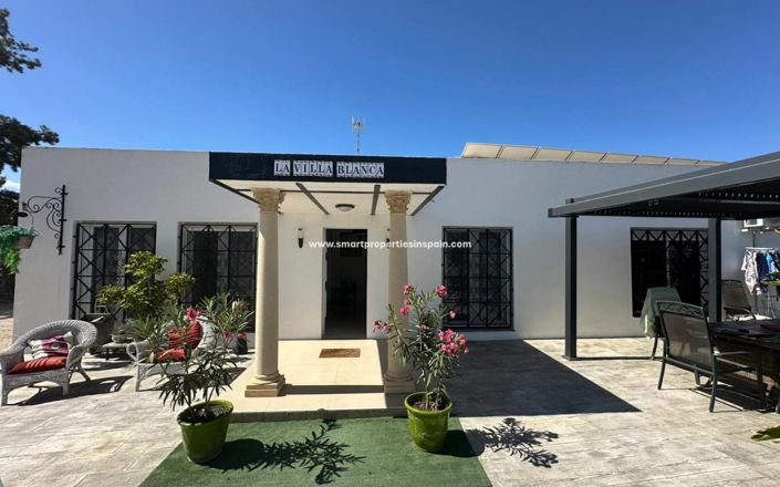 Image No.2-3 Bed Villa for sale