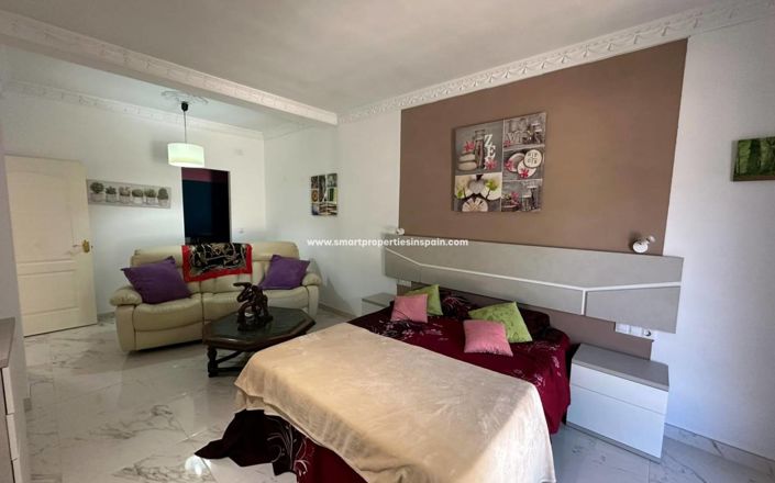 Image No.29-3 Bed Villa for sale