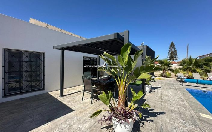 Image No.3-3 Bed Villa for sale