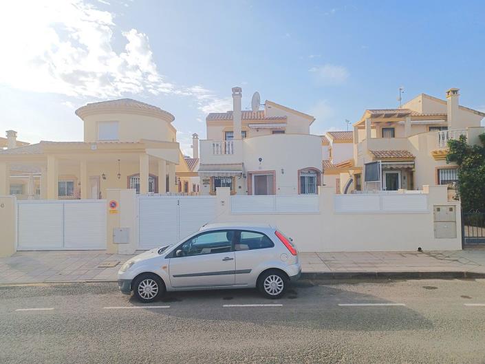 Image No.40-3 Bed Villa / Detached for sale