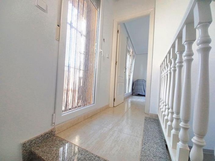 Image No.24-3 Bed Villa / Detached for sale