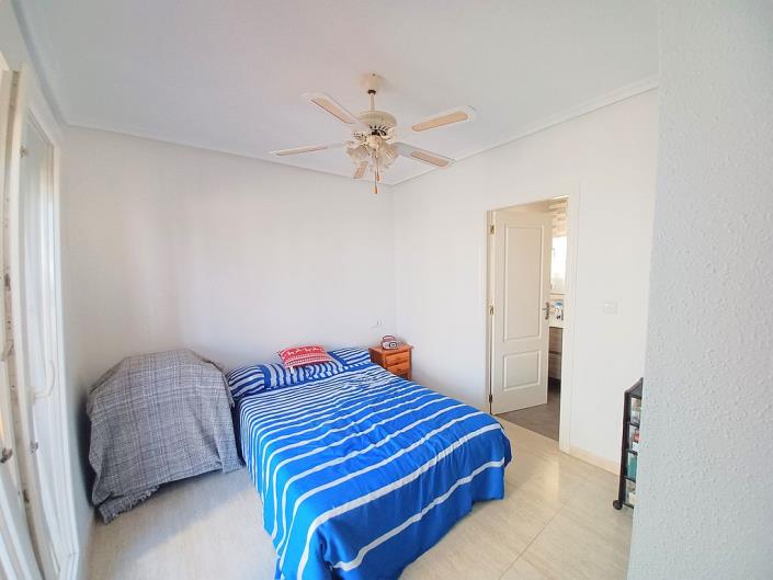 Image No.25-3 Bed Villa / Detached for sale