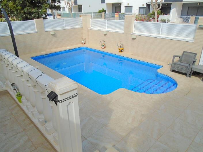 Image No.36-3 Bed Villa / Detached for sale