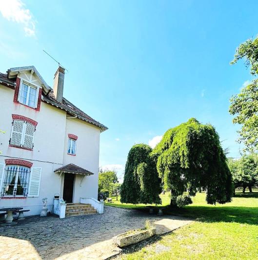 Image No.7-Villa / Détaché de 9 chambres à vendre à Eguzon-Chantôme
