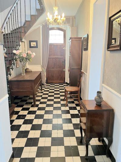 Image No.2-Villa / Détaché de 9 chambres à vendre à Eguzon-Chantôme