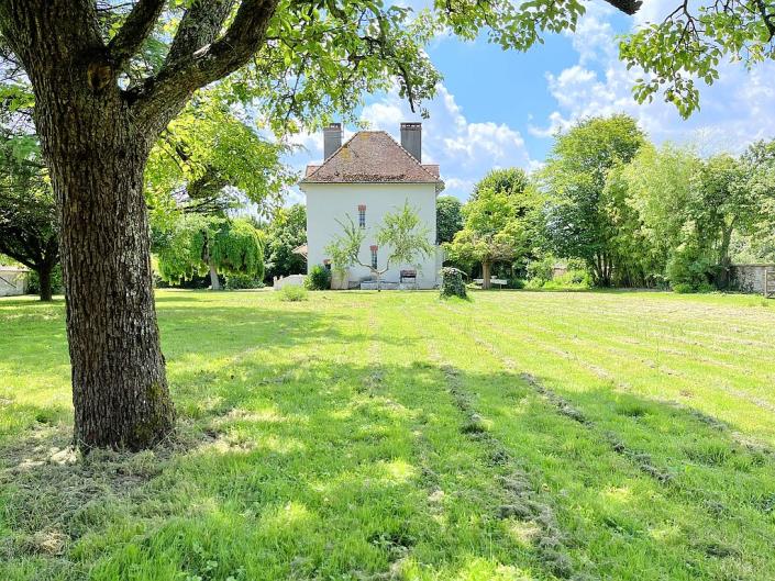 Image No.17-Villa / Détaché de 9 chambres à vendre à Eguzon-Chantôme