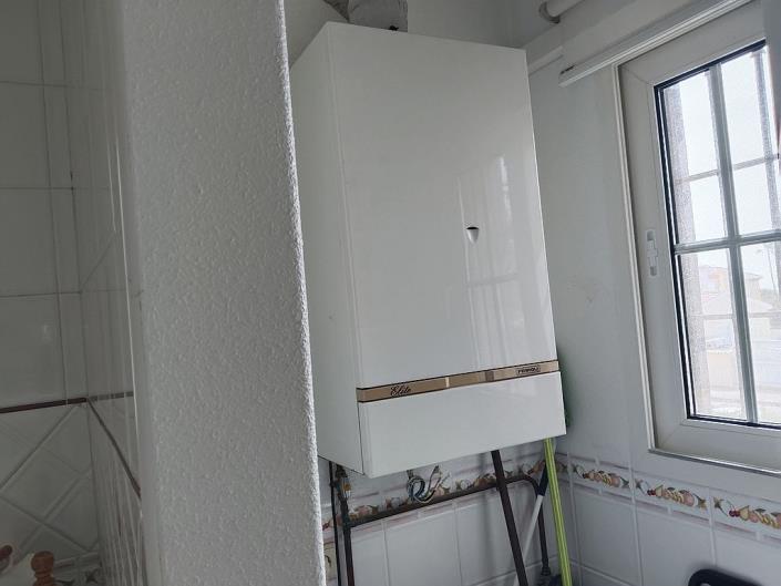 Image No.26-3 Bed Townhouse for sale