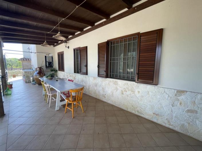 Image No.5-8 Bed Villa for sale